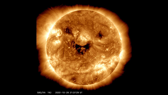 Image of the sun smiling